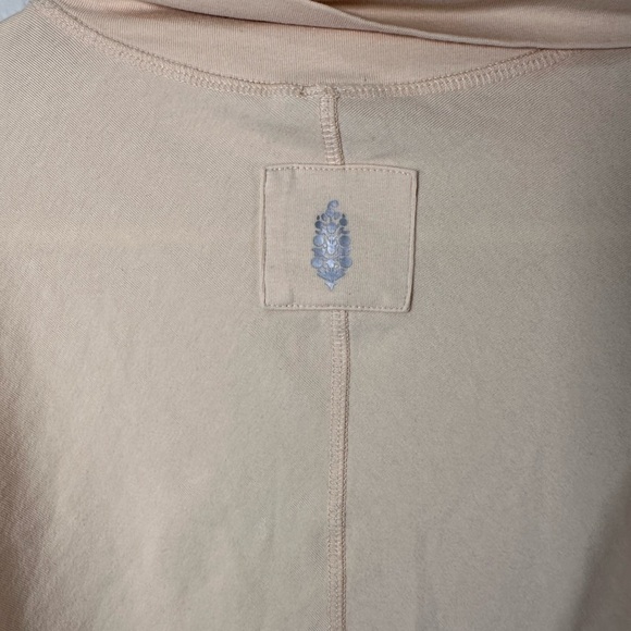 NWT Free People Movement Light Peach Sweater Women's Large - Picture 9 of 9